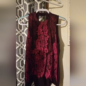 Sleeveless Burgundy Lace Top